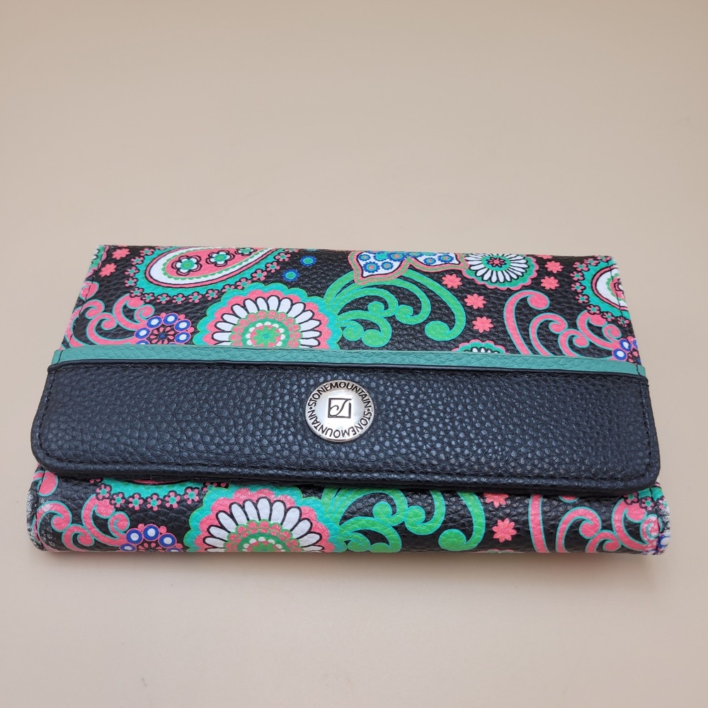 Stone Mountain Floral Paisley Trifold Wallet‎ Black Pink Teal Pebbled Clutch